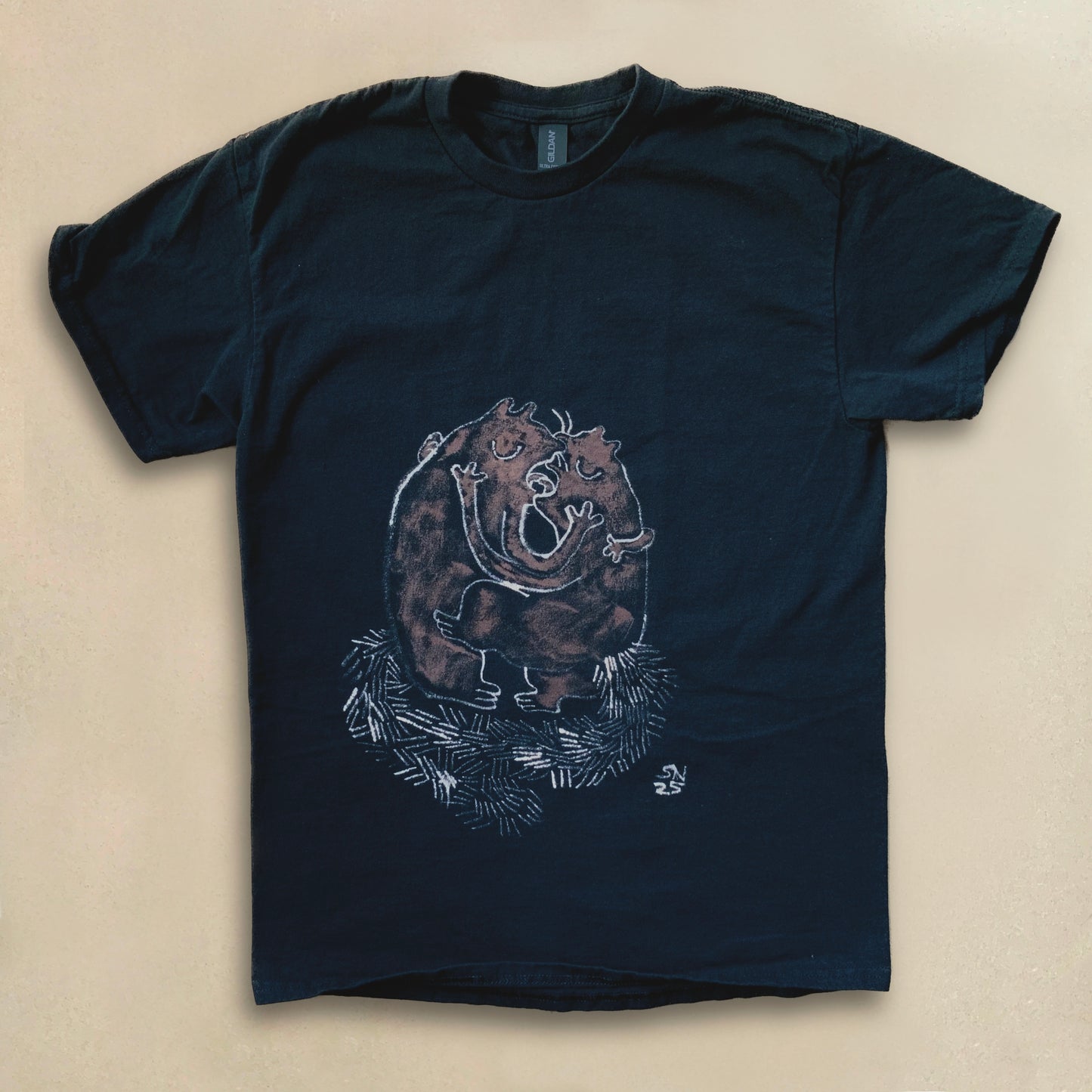 Smooching Squirrels - Medum Bleach Painted T-Shirt