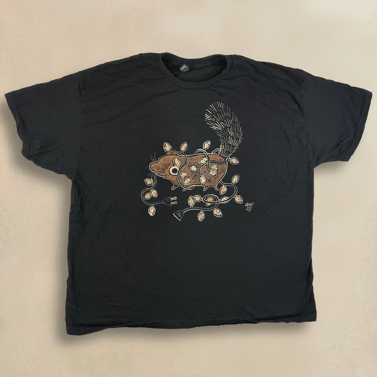 Xmas Lights Squirrel - 3XL Bleach-Painted T-Shirt