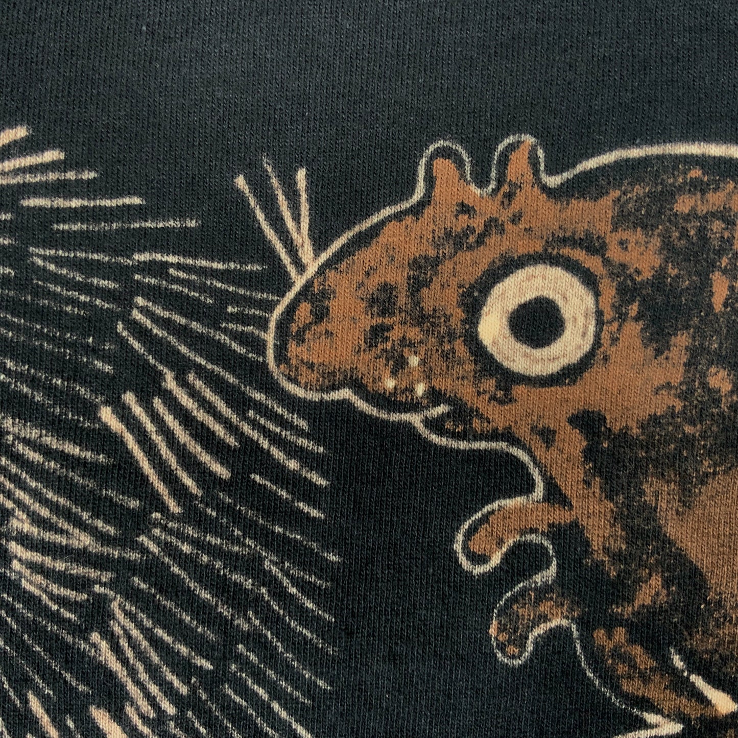 Heart Tail Squirrel - 3XL Bleach-Painted T-Shirt