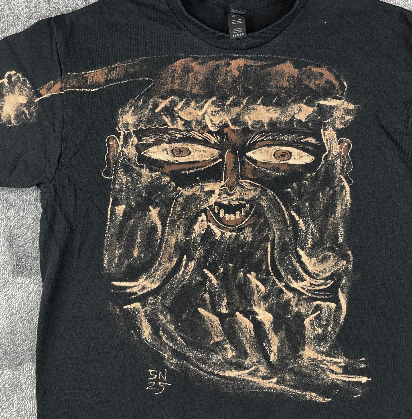 Mega Santa - Medium Bleach-Painted T-Shirt